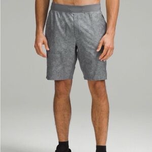 Lululemon T H E linerless shorts. 9” large